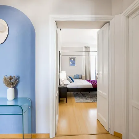 Piramide Deluxe * روما