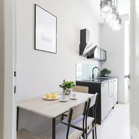 Piramide Deluxe شقة روما