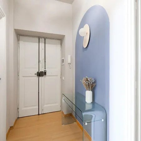 Piramide Deluxe * روما