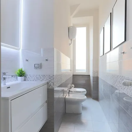 Piramide Deluxe شقة